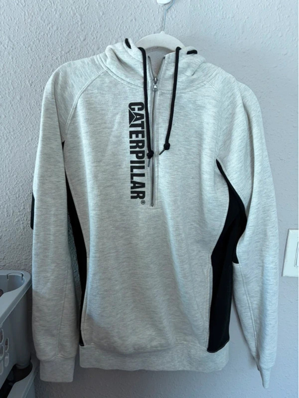Men’s Caterpillar 1/2 Zip Hoodie Light Grey size M
